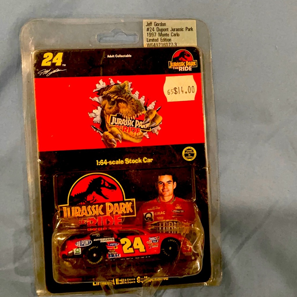 Adult collectible Jeff Gordan 1997 “Jurassic park”